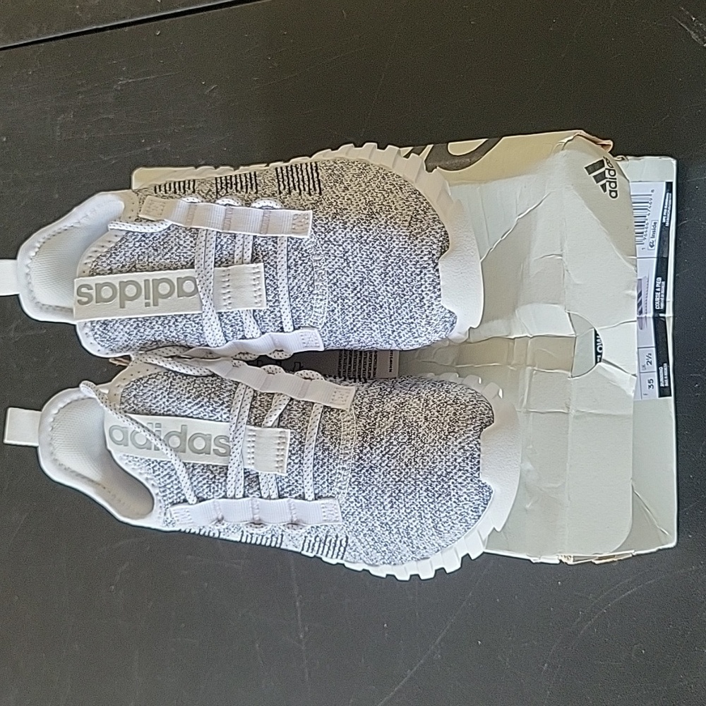Adidas Size 3 Kaptir Sneakers - Picture 4 of 6